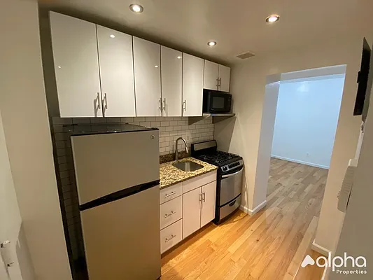 Rented by Alpha Properties NYC I LLC | media 4