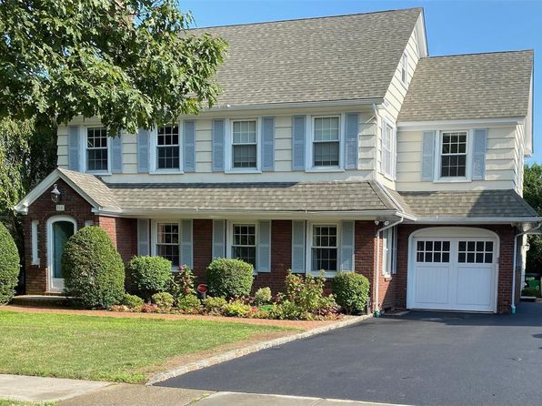 118 4th Street, Garden City, NY 11530