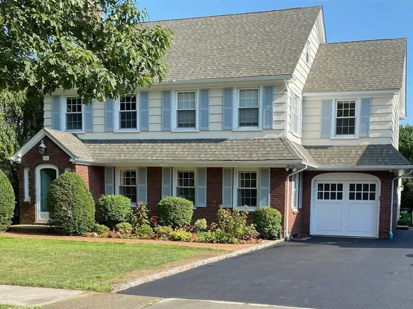 118 4th Street, Garden City, NY 11530