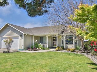 812 Lisa Pl, Coos Bay, OR