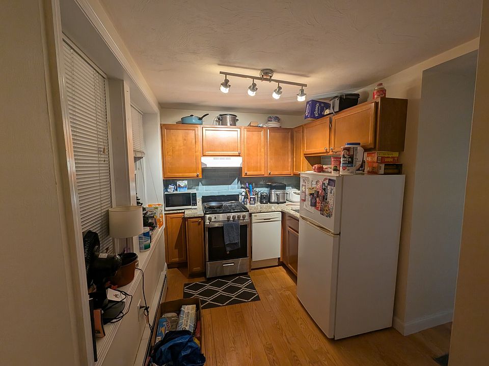 1st image of 1054 Cambridge St APT 4F