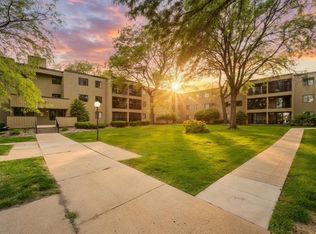 4101 Parklawn Ave APT 201, Edina, MN 55435
