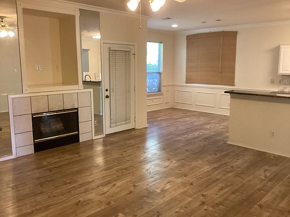 3rd image of 2015 Norwood Ln