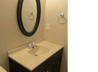 546 Bayshore Dr, Fayetteville, NC 28311