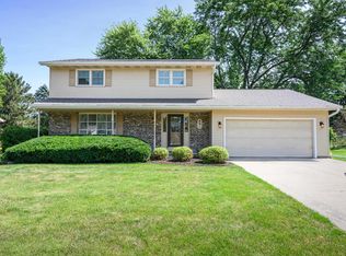 491 Summit Ave, Sun Prairie, WI 53590
