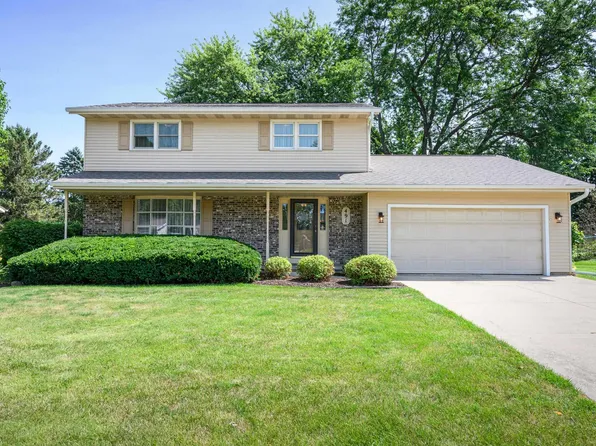 491 Summit Ave, Sun Prairie, WI 53590