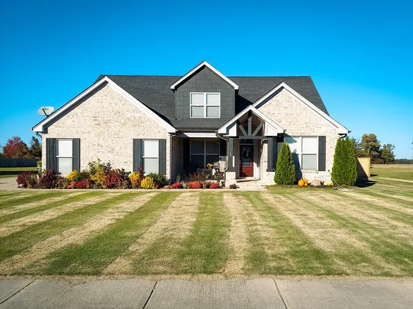 228 Delta Pointe Dr, Crawfordsville, AR 72327