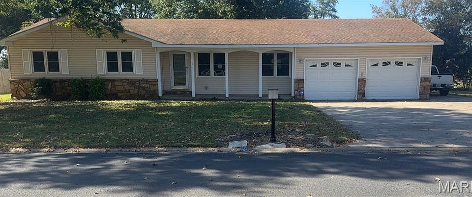 1st image of 909 Glenn Dr