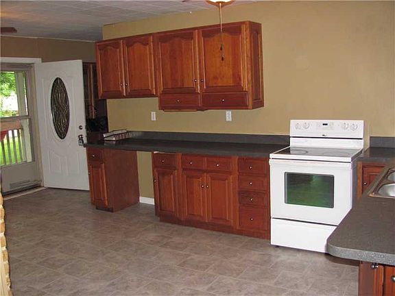 4th image of 1072 E Huntstead Ln
