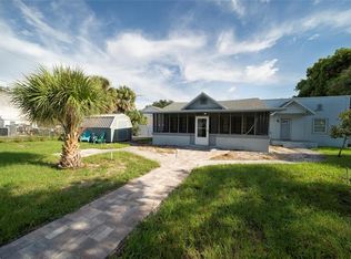 126 E Boyer St, Tarpon Springs, FL 34689
