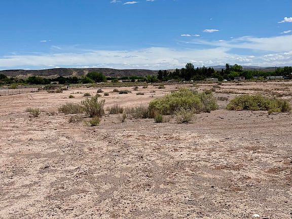 4th image of Alamillo Rd