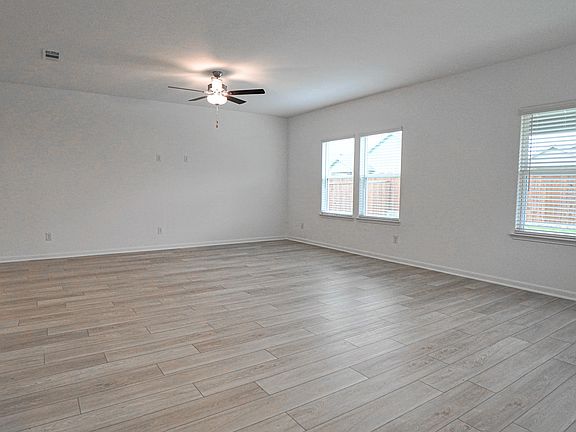 4th image of 1719 Arroyo Rd