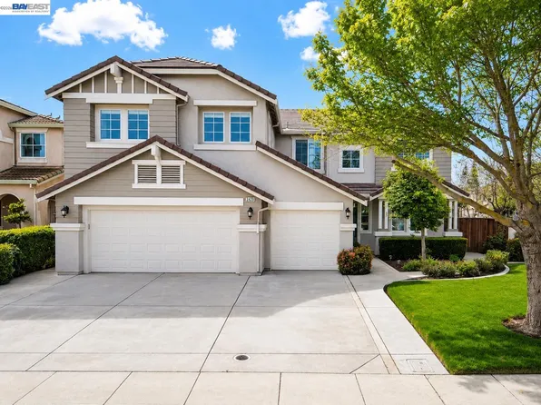 3400 Fallen Oak Dr, Modesto, CA 95355