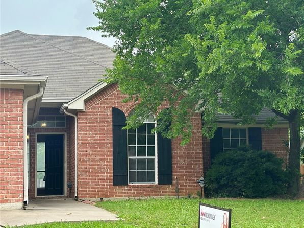 Home for Sale in Arlington TX