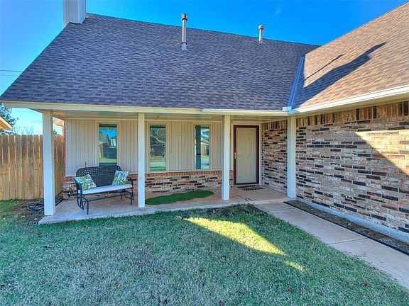 2nd image of 12609 Whispering Hollow Dr