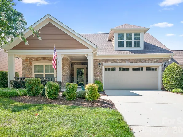 127 Brawley Point Cir, Mooresville, NC 28117