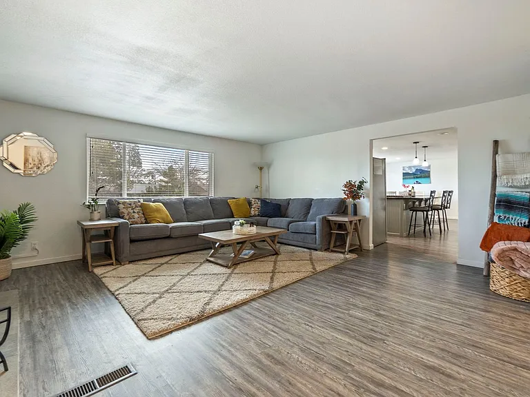 701 Bowman Dr — Photo 13