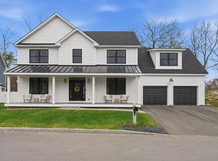 2 Winterberry Cir, Salisbury, MA 01952