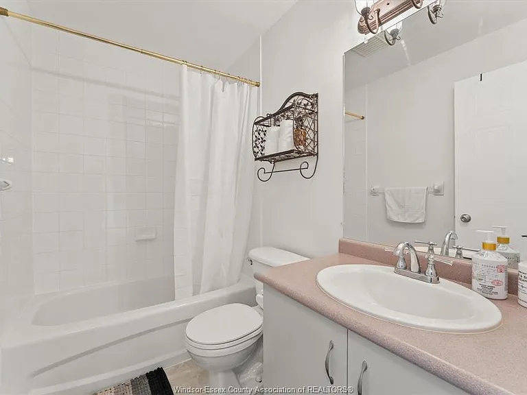 1547 Grand Marais Rd W #407 — Photo 20
