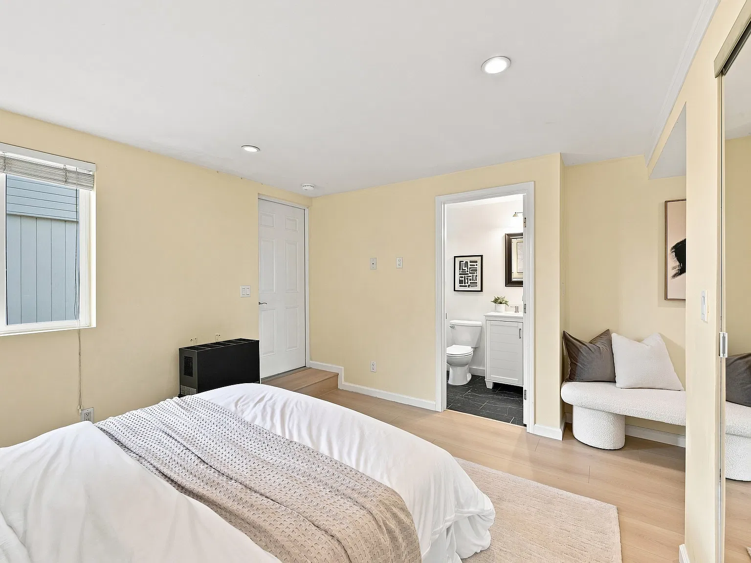 525 Larch Ave — Photo 3
