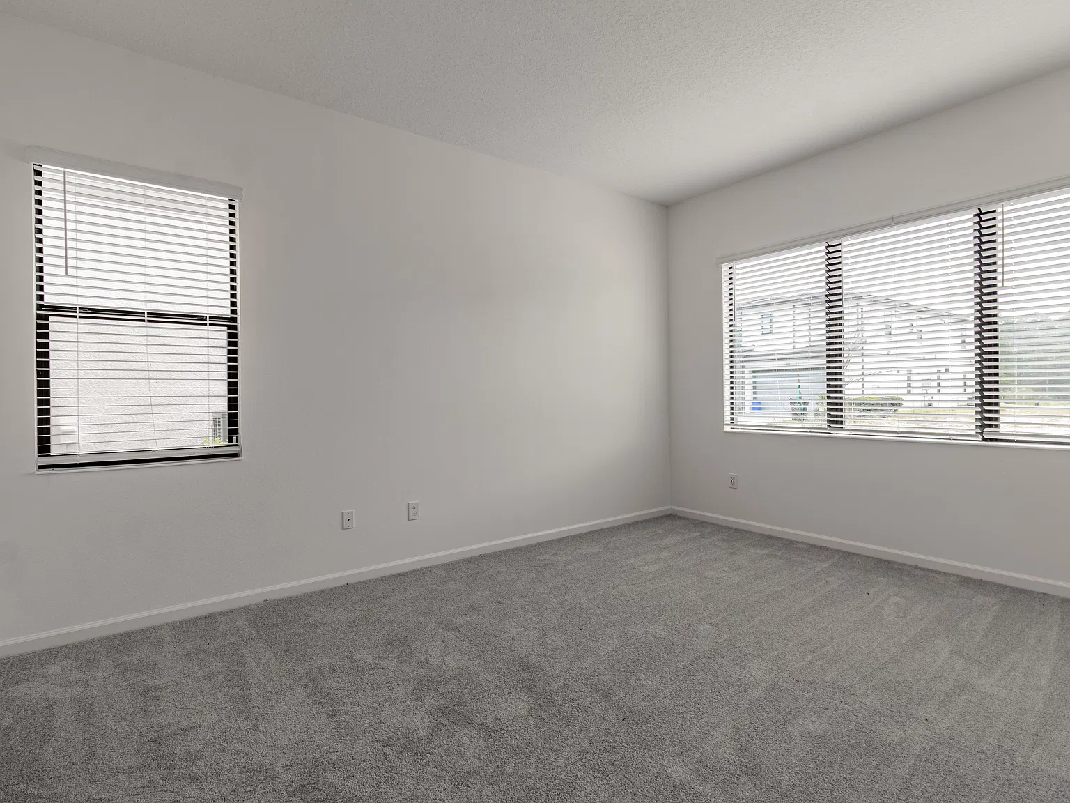 12 bed, 5031 sqft, $5,000 — Photo 4