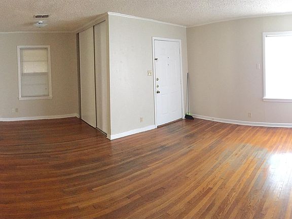 2nd image of 5869 Lyle St