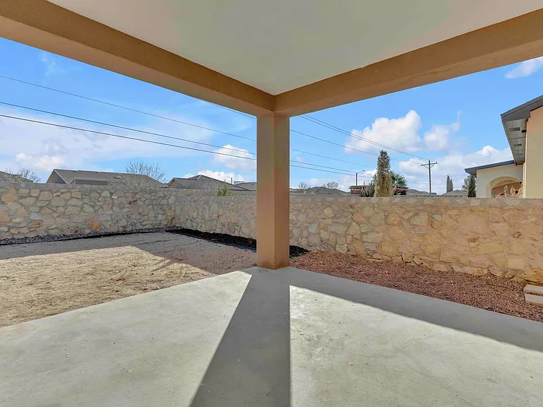 14540 Randall Cunningham — Photo 32