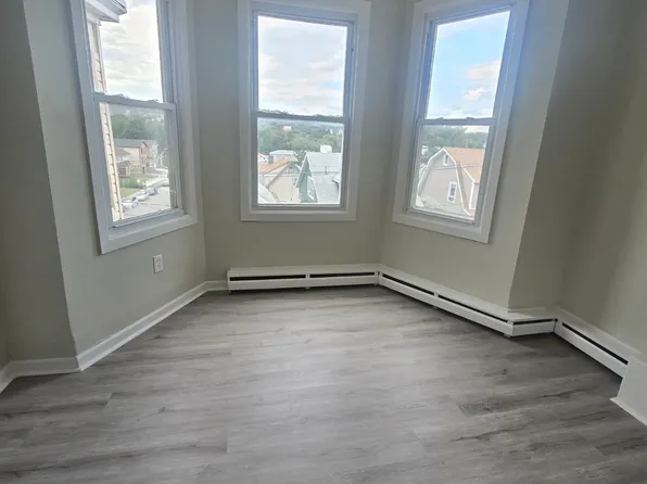 42 Doremus St, Paterson, NJ
