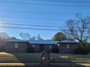 701 N Maple St, Albany, GA 31705