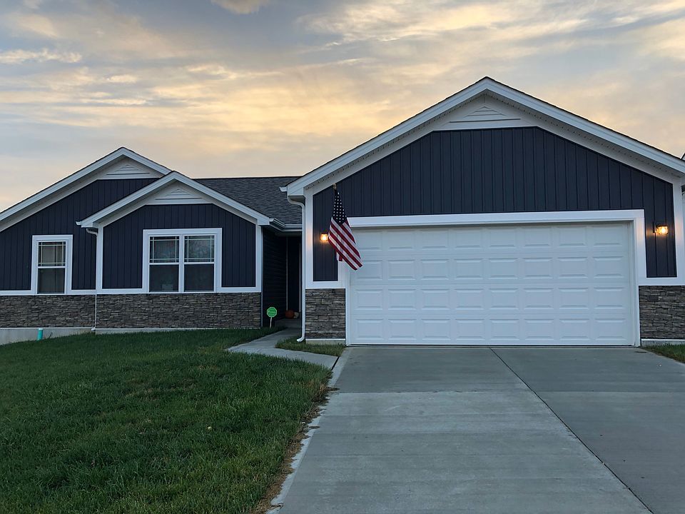 1st image of 233 Cuivre Creek Dr