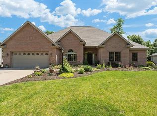 157 Weathervane Dr, Slippery Rock, PA 16057