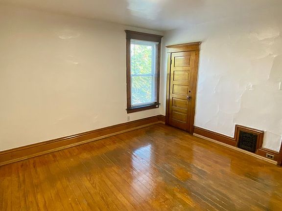 4th image of 1005-1017 W 14th Ave #B
