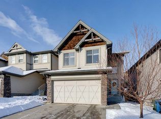 31 SE Saint Moritz Ter SW, Calgary, AB T3H 5Y2