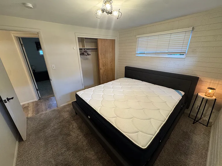 537 E Delno Dr — Photo 8