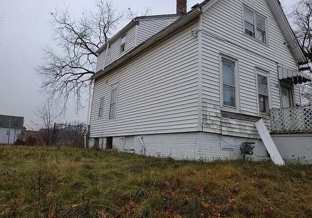 2nd image of 1441 W Chambers St