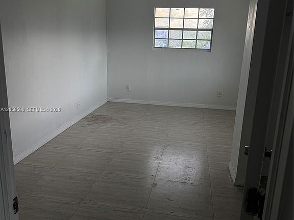 3rd image of 15430 SW 194th Ave