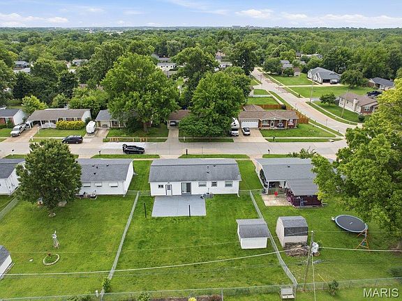 4th image of 12057 Renaissance Dr
