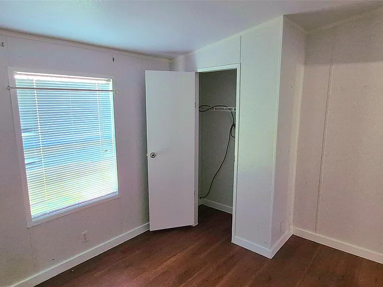 24430 Oak Hollow Blvd — Photo 22