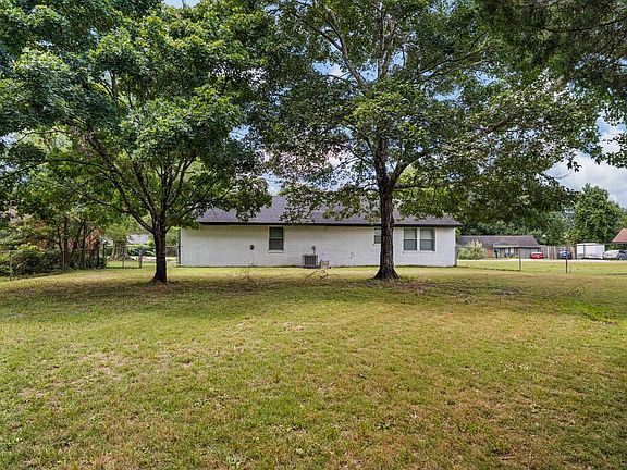 4th image of 6142 Stoneway Dr