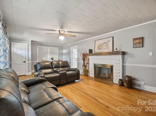 1709 Cat Square Rd, Vale, NC 28168