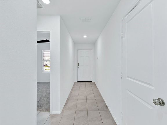 3rd image of 8637 Mount Evans Ct