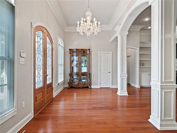 3rd image of 39201 Ashwood Ln