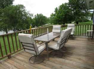 7405 Leisurely Dr, Effingham, KS 66023