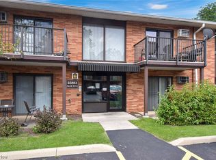 23861 David Dr UNIT 206, North Olmsted, OH 44070