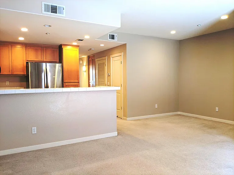 168 Gillette Pl #110 — Photo 5