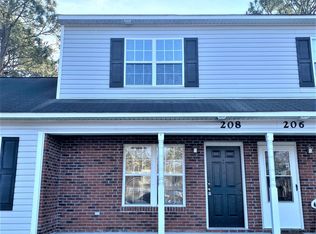 208 Palace Cir, Jacksonville, NC 28546