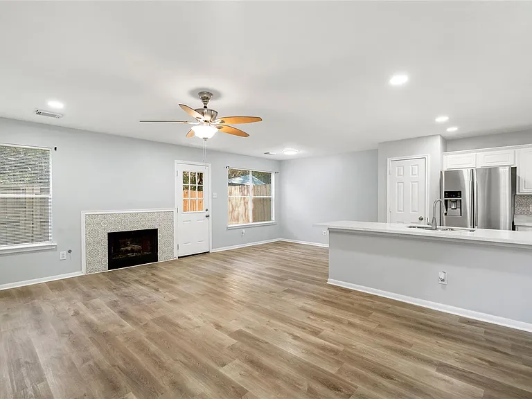 38 Walden Elms Cir — Photo 10