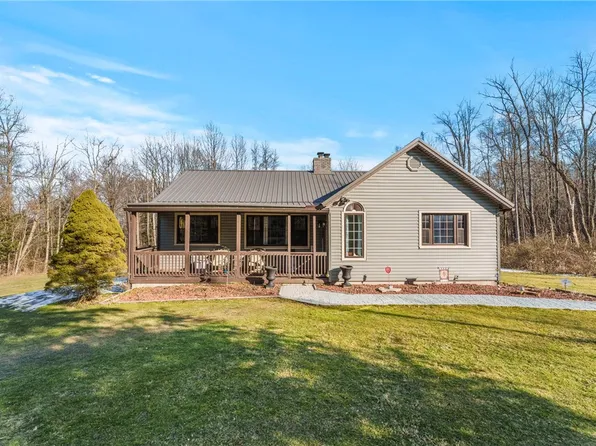 3370 Mercer Rd, New Castle, PA 16105