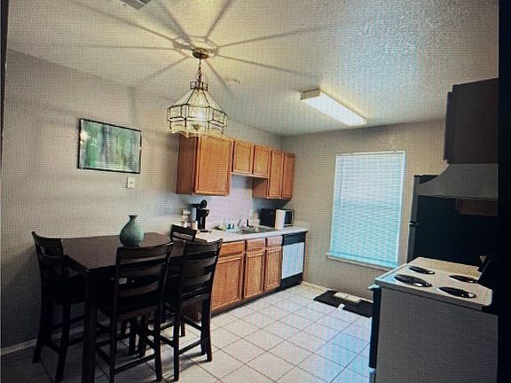 4th image of 1704 Benttree Dr