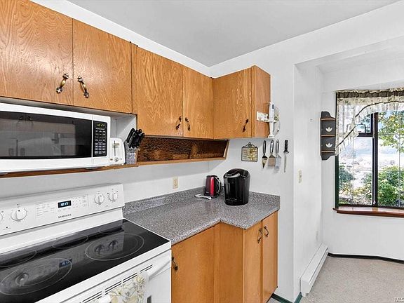 5th image of 2836 7th Ave